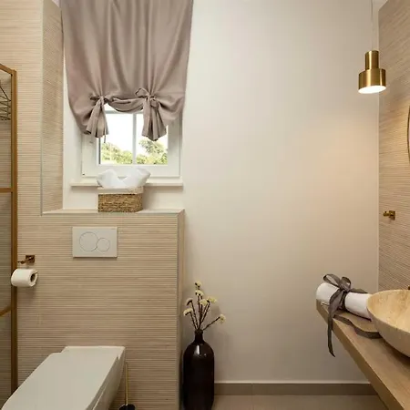 فيلة Allegra Ražanj